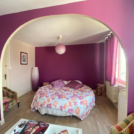Gueugnon Chambres D'Hote Au Chapeau Claque Cabaret מראה חיצוני תמונה