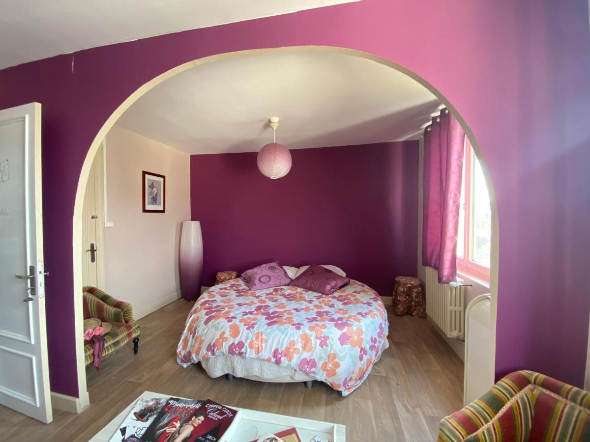 Gueugnon Chambres D'Hote Au Chapeau Claque Cabaret מראה חיצוני תמונה