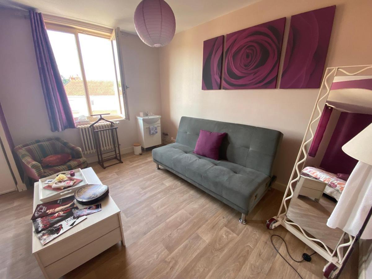 Gueugnon Chambres D'Hote Au Chapeau Claque Cabaret מראה חיצוני תמונה