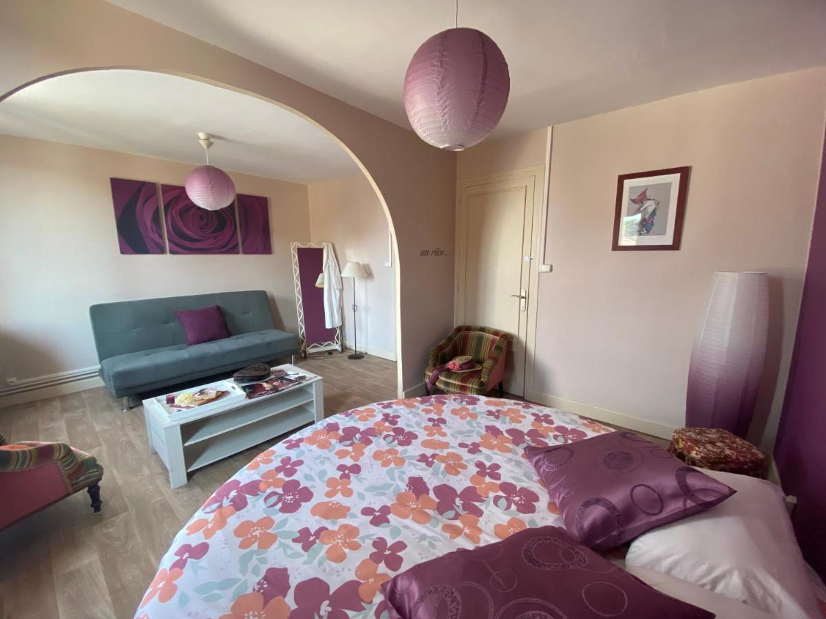 Gueugnon Chambres D'Hote Au Chapeau Claque Cabaret מראה חיצוני תמונה